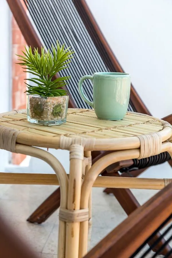 Renovated Sunny Apartment With Amazing Sunset Balcony , By Timecooler Lisboa