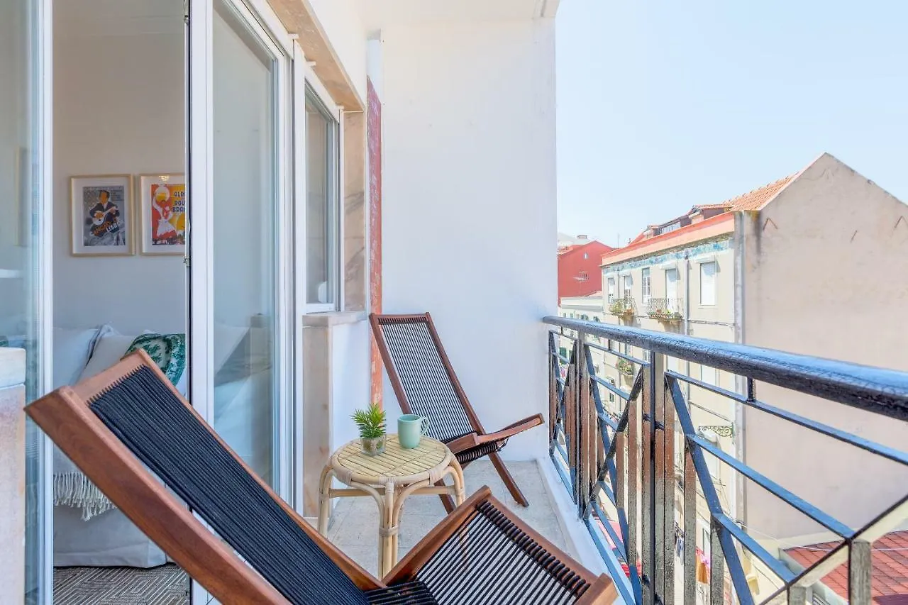 Renovated Sunny Apartment With Amazing Sunset Balcony , By Timecooler Lisboa Portugal