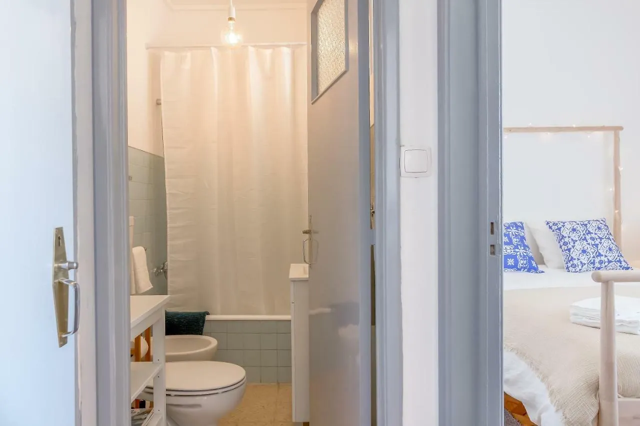 Renovated Sunny Apartment With Amazing Sunset Balcony , By Timecooler Lisbon